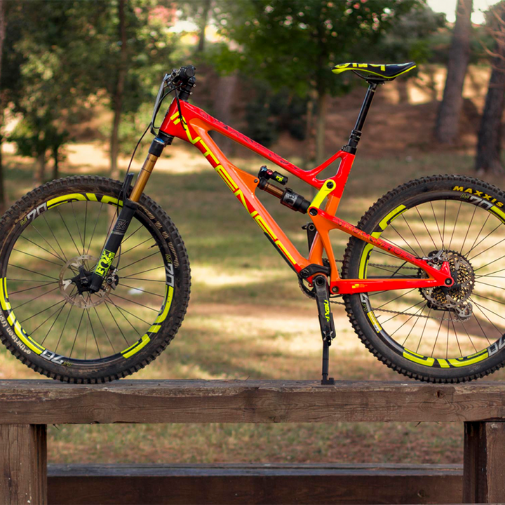 All Mountain style Kickstand