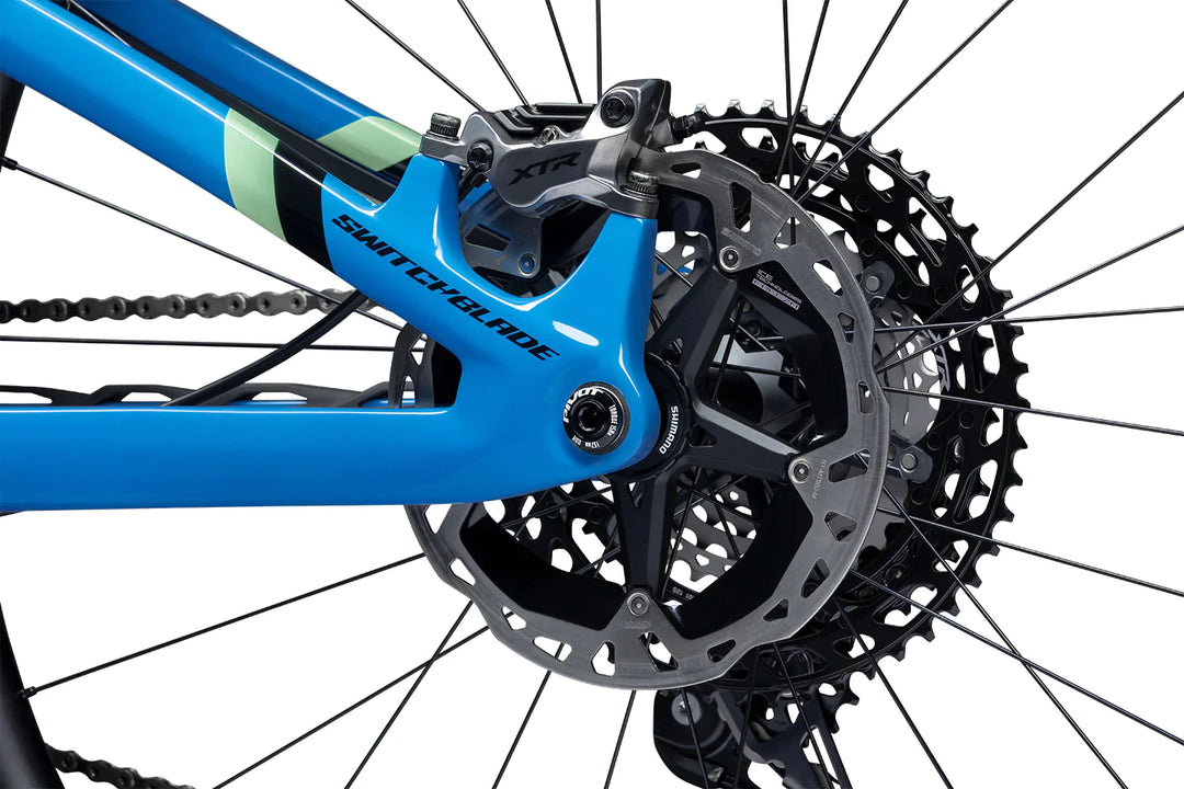 2024 Pivot Switchblade