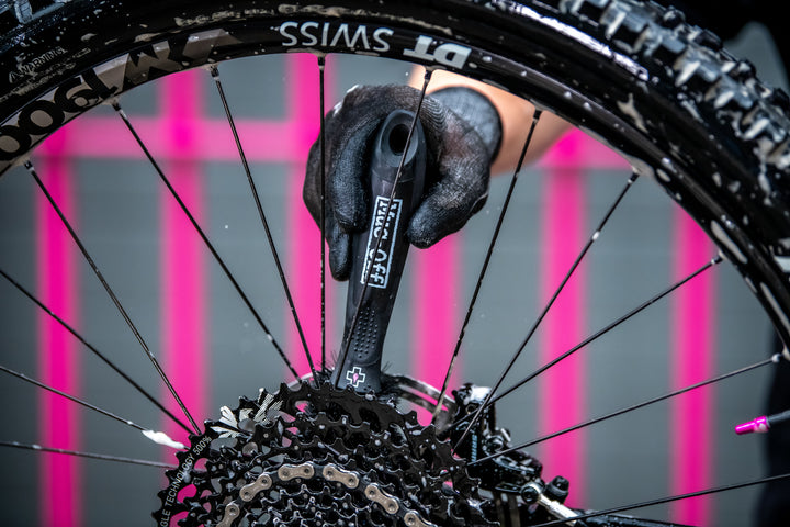 Individual Muc-Off Brush - 2 Prong